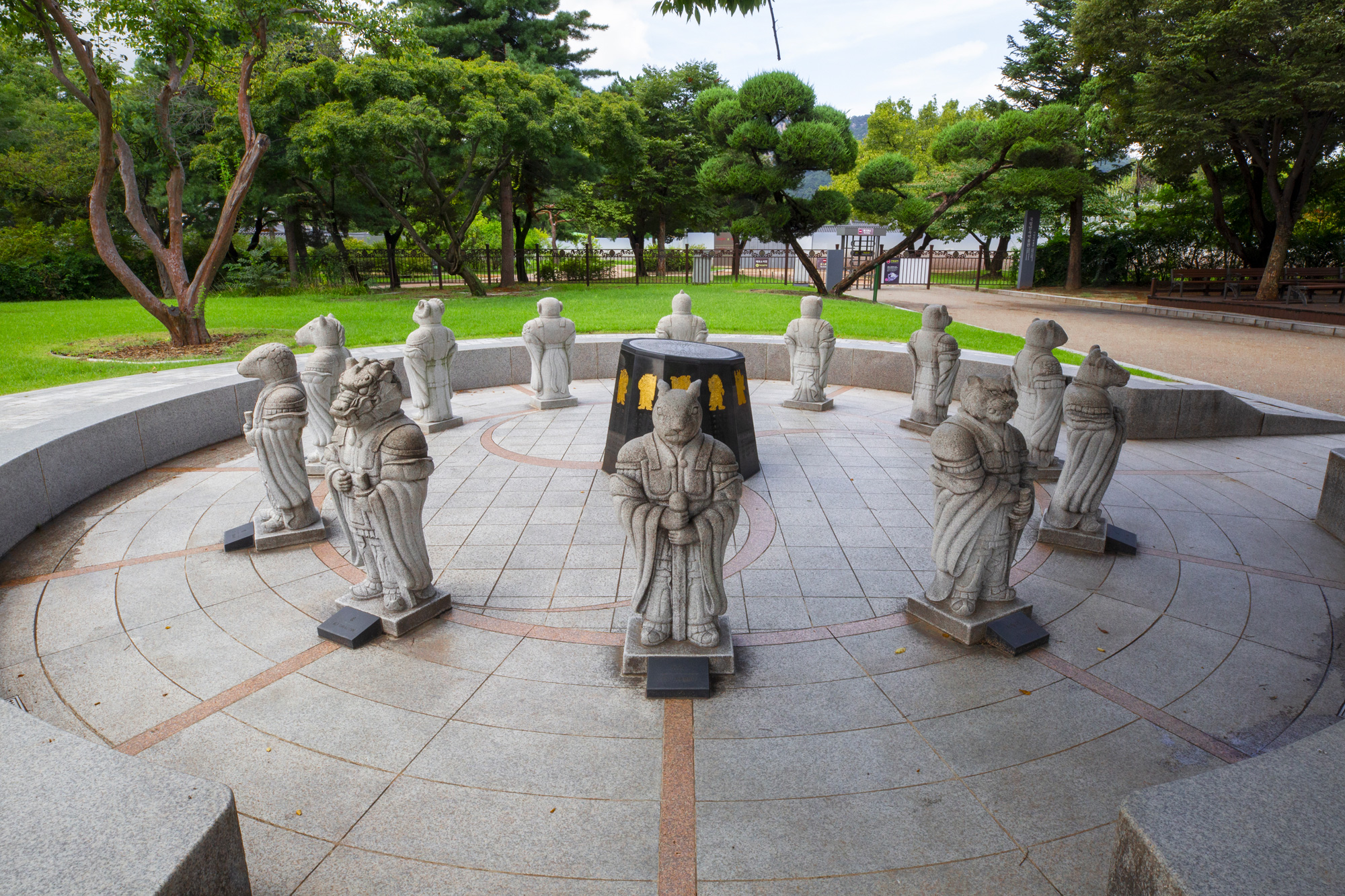 Le conseil des douze